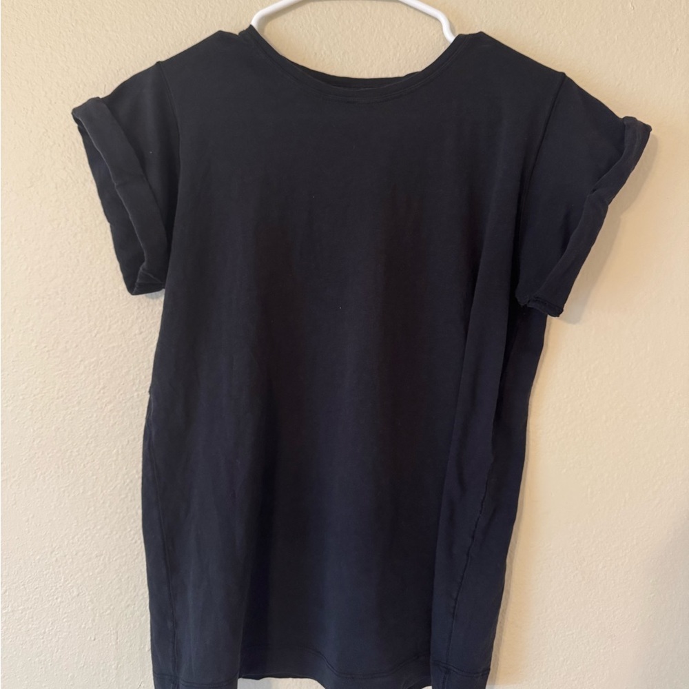 Black Lululemon women’s t shirt small